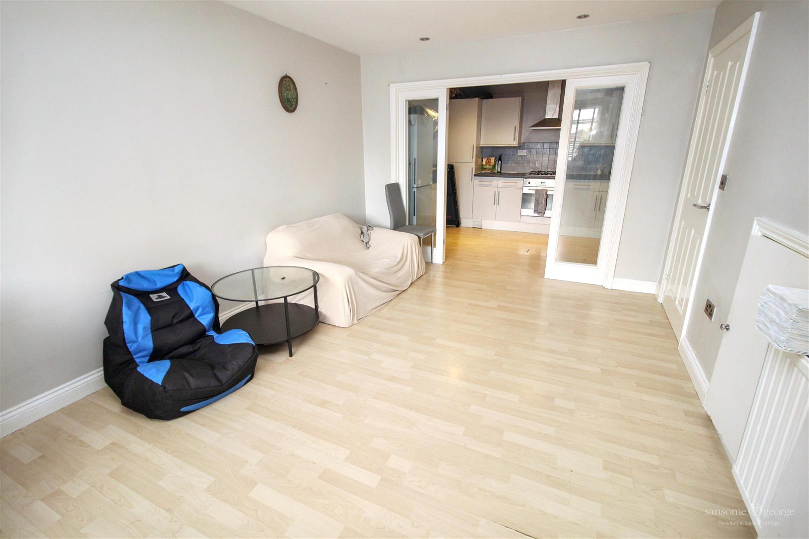 2 bed property in Norcot Road, Reading